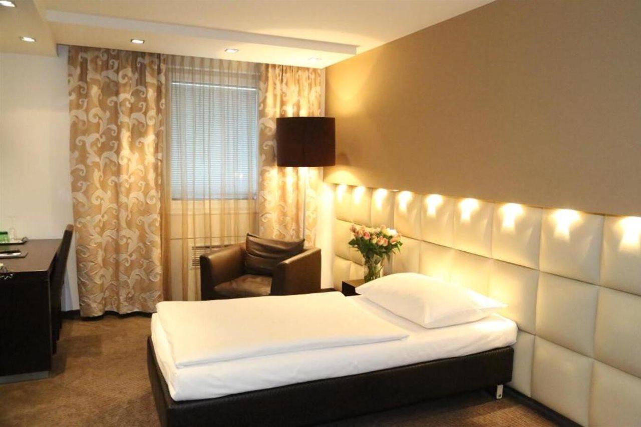 Prielmayerhof Hotel Линц Екстериор снимка