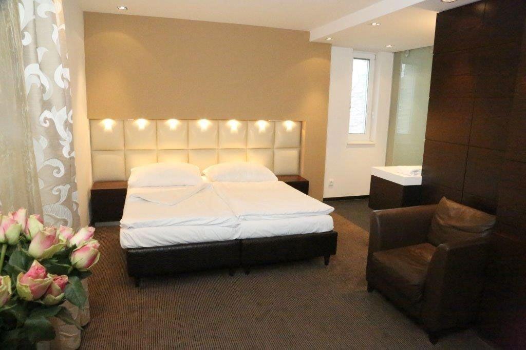 Prielmayerhof Hotel Линц Екстериор снимка
