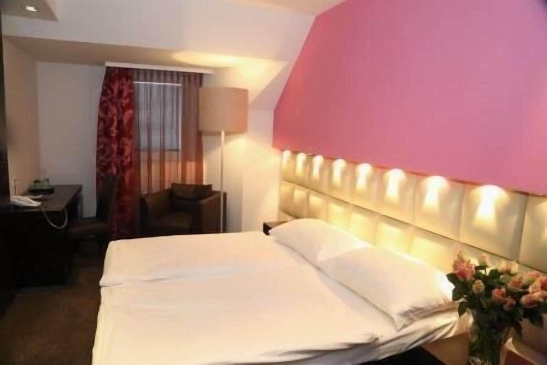 Prielmayerhof Hotel Линц Екстериор снимка