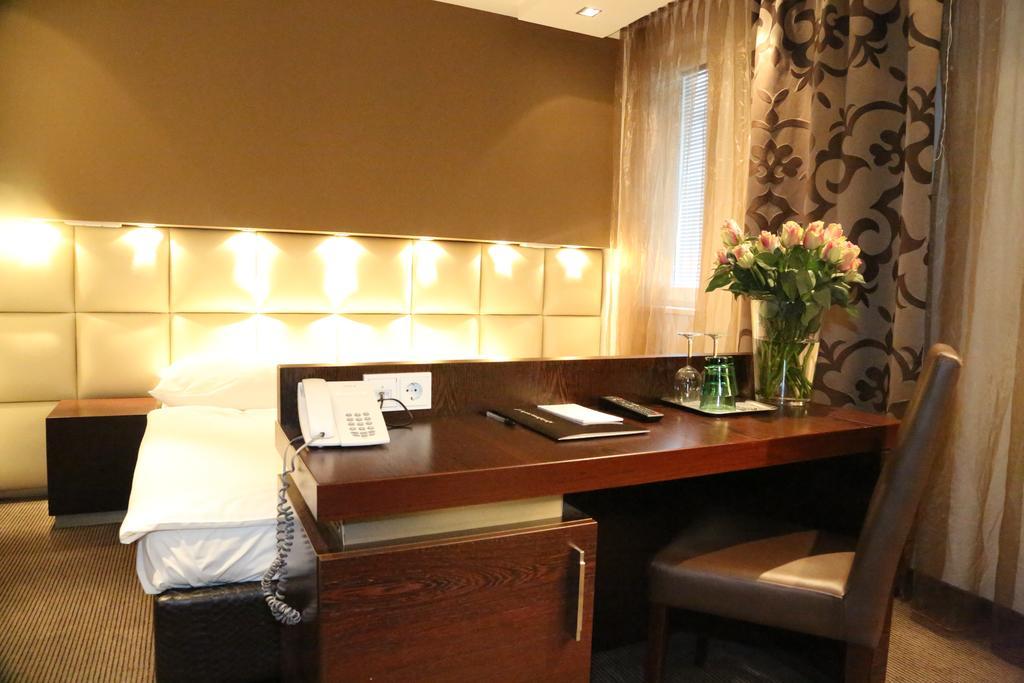Prielmayerhof Hotel Линц Екстериор снимка