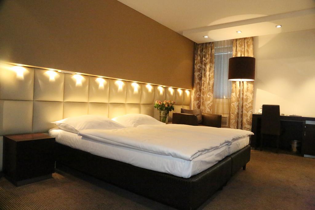 Prielmayerhof Hotel Линц Екстериор снимка